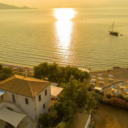 Four Seasons Hydra Luxury Hotel 4*