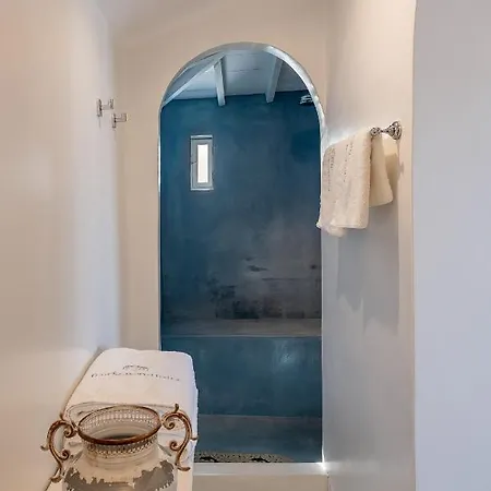 Four Seasons Hydra Luxury Hotel