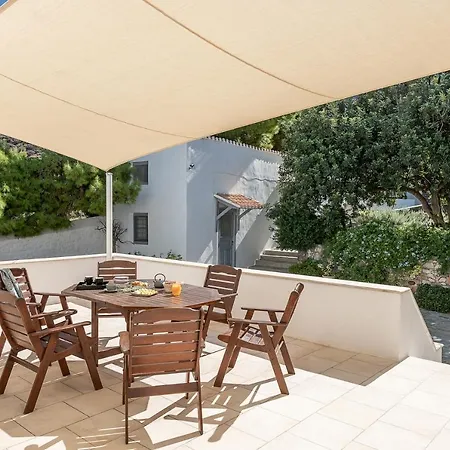 Four Seasons Hydra Luxury Hotel