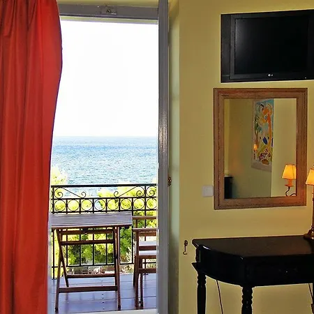 Four Seasons Hydra Luxury